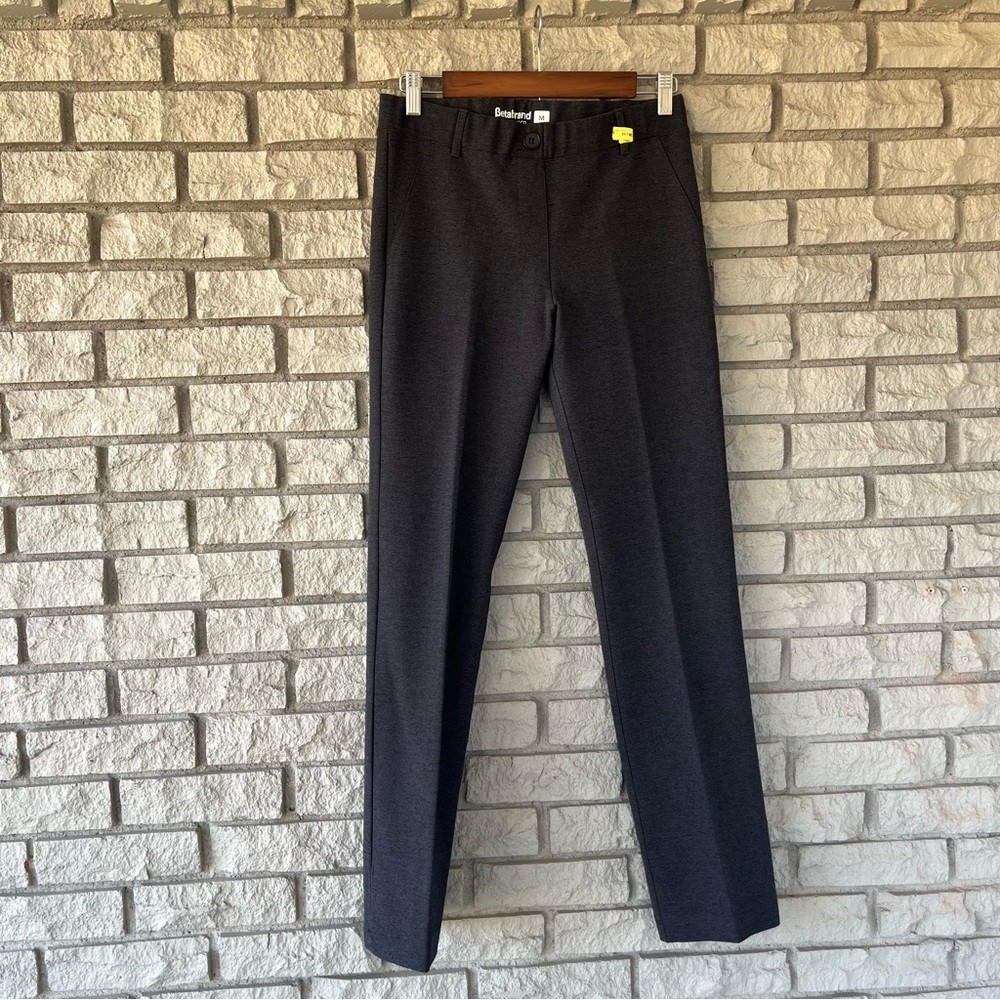 Betabrand Charcoal Gray Straight Legged Dress Pants 
Size Medium